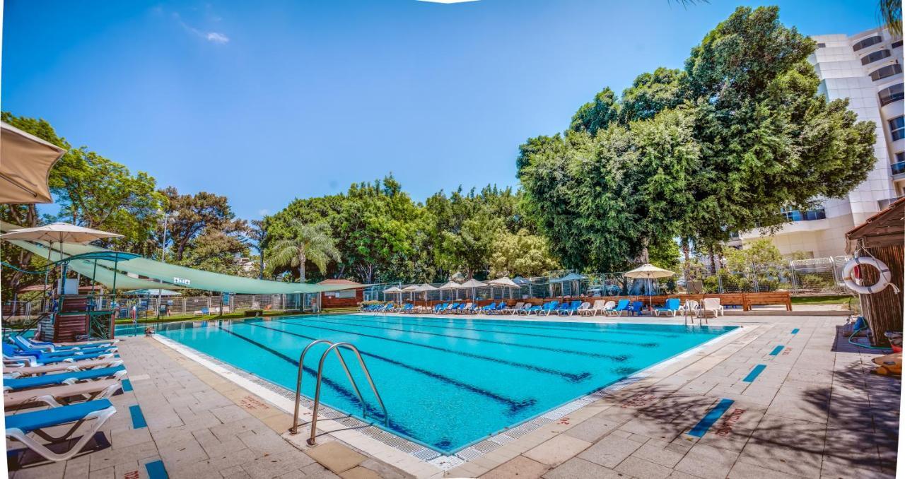 Kfar Maccabiah Business & Sport Hotel Ramat Gan Exteriör bild