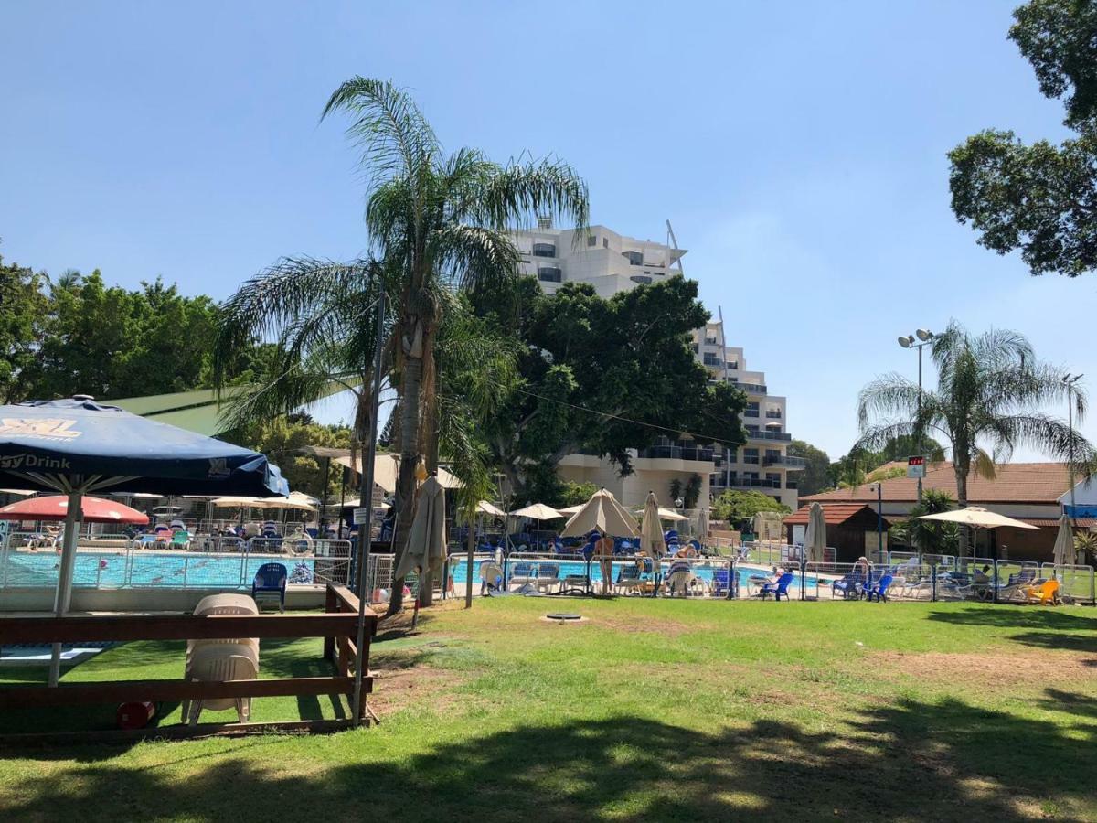 Kfar Maccabiah Business & Sport Hotel Ramat Gan Exteriör bild